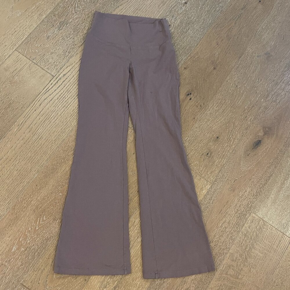 Aritzia TNA Leggings - Size Small